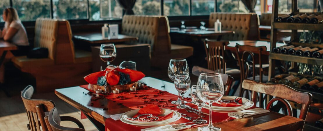 Services Dambar & Steak House Kingman